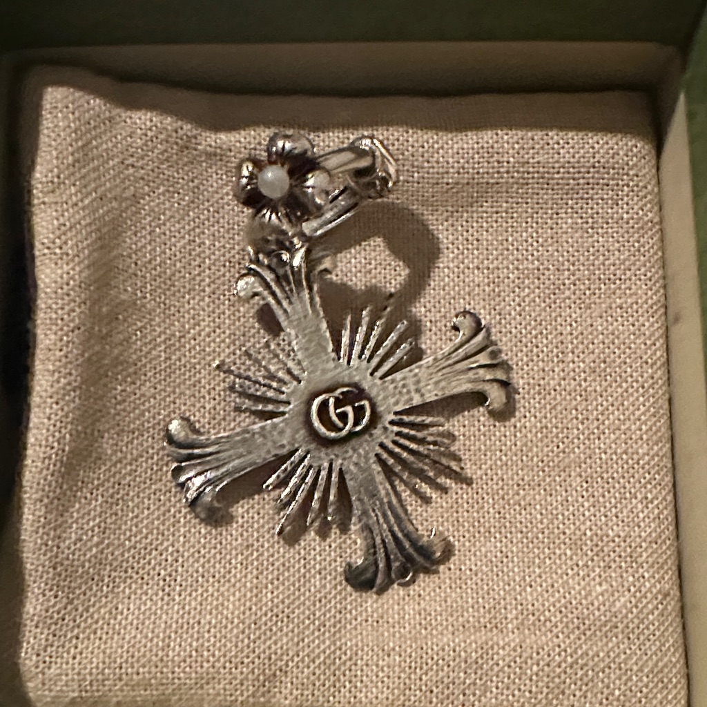 Gucci 925 Silver Single Cross Clip On Earring